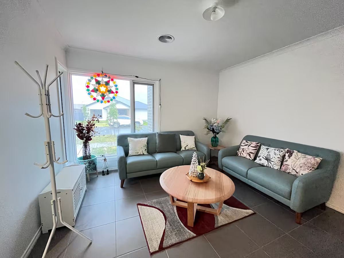 Entire home in Alfredton-1